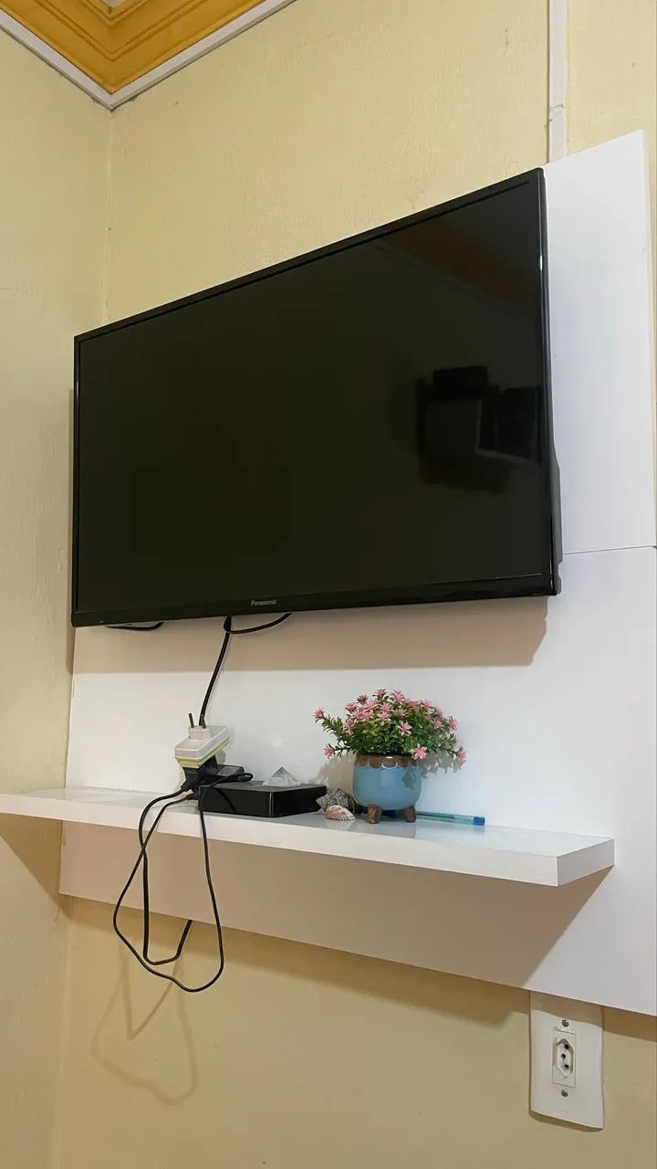 TV Panasonic 32" (Modelo TC-32A400B) - Foto 2