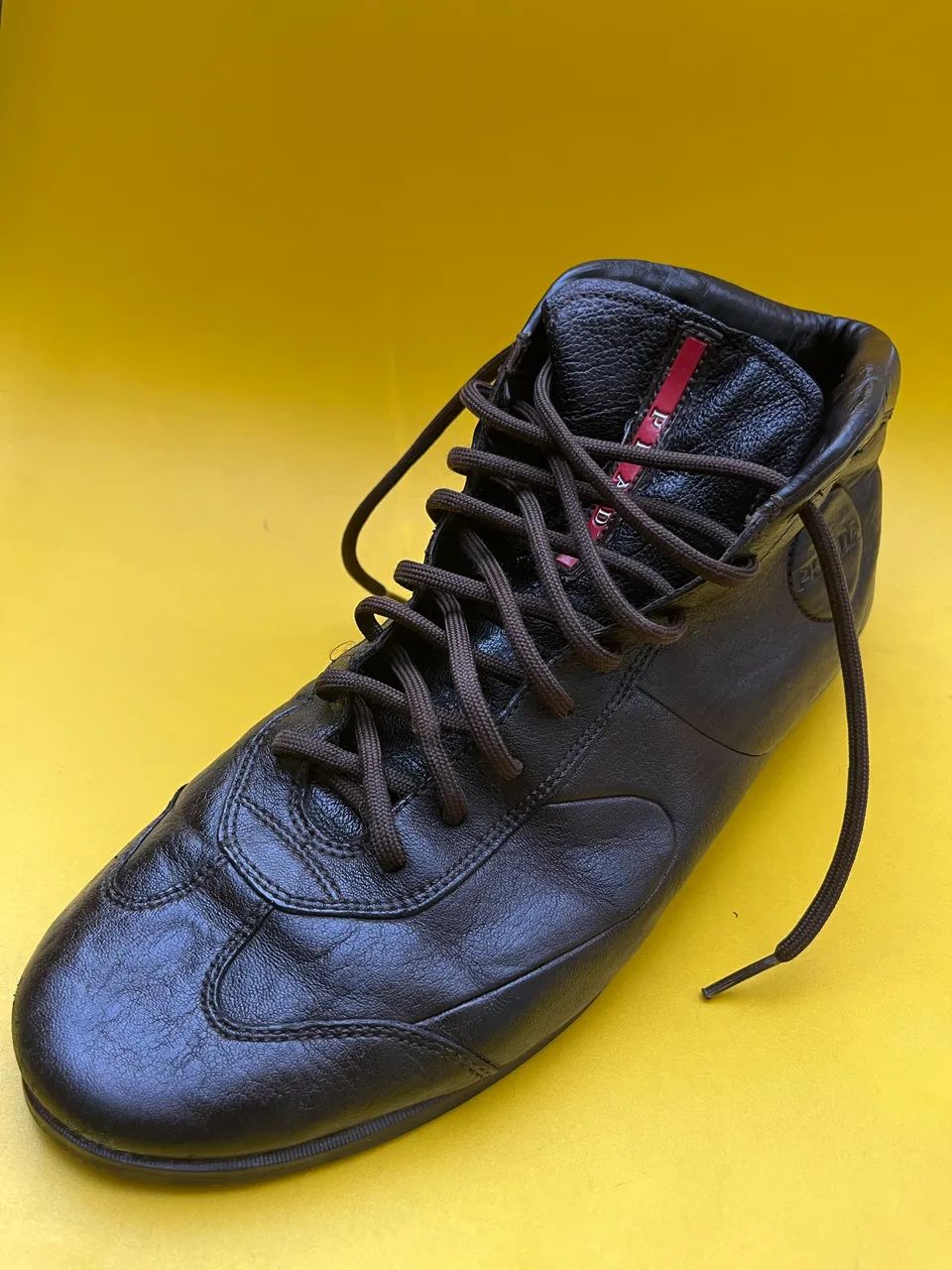 Bota de couro Prada vintage