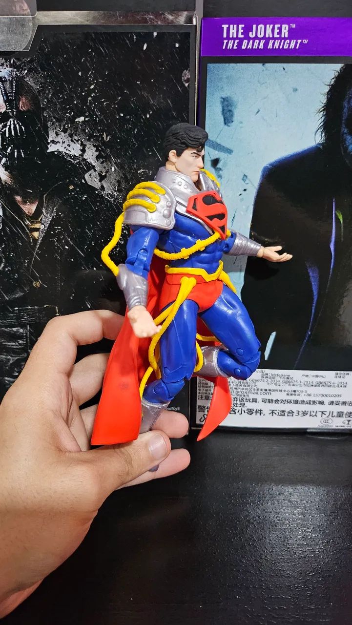 Superboy prime - mcfarlane Toys - Foto 2