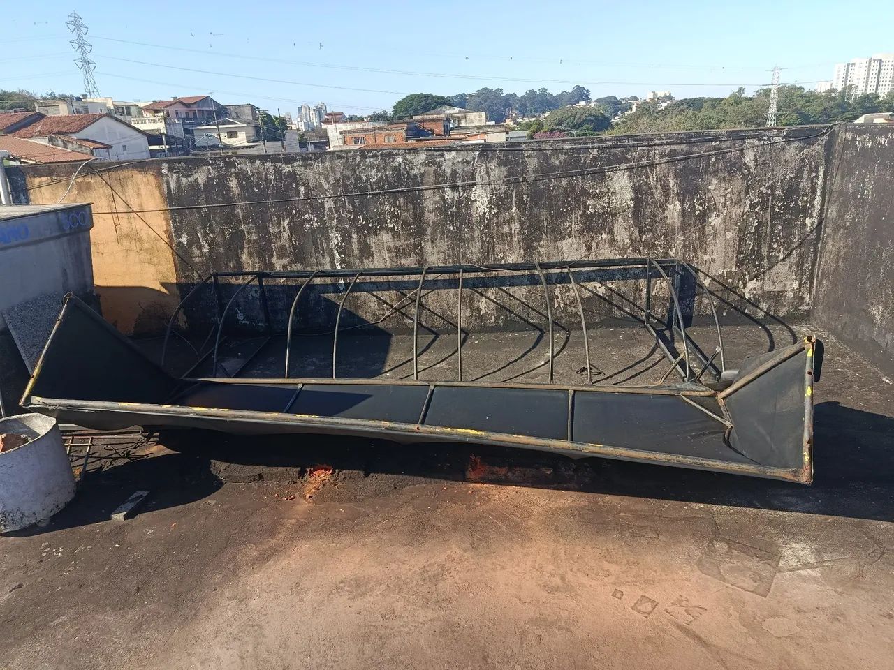 Armação de ferro para toldo - Foto 3