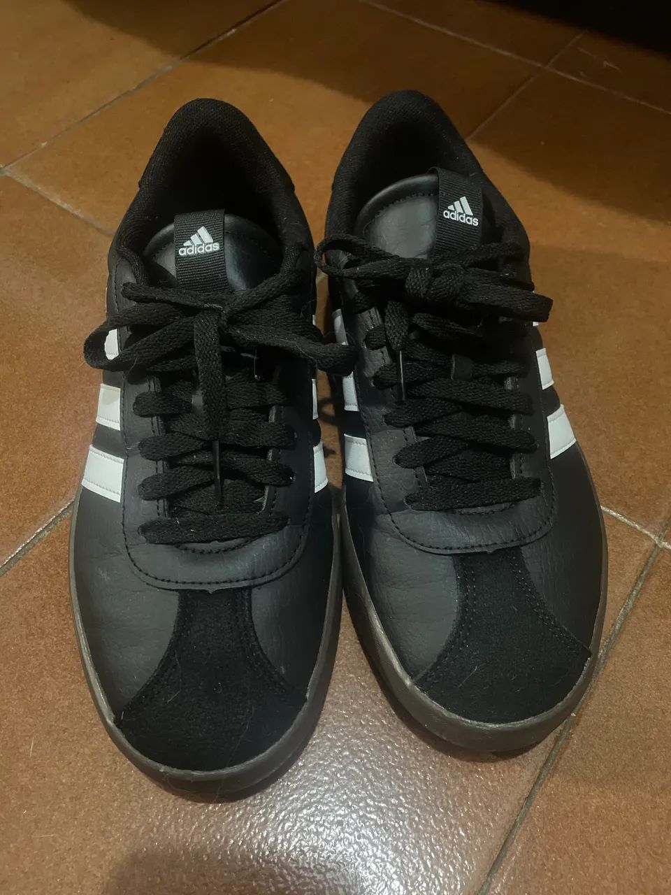 Tênis adidas