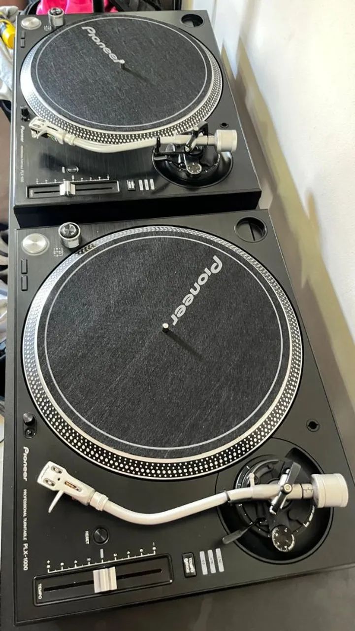 Par de Toca Discos Pioneer PLX 1000 + Agulha Shure N447