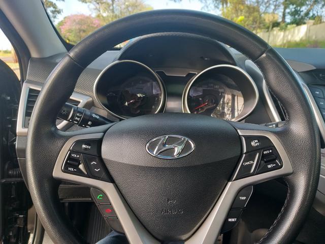 Hyundai Veloster - Foto 13