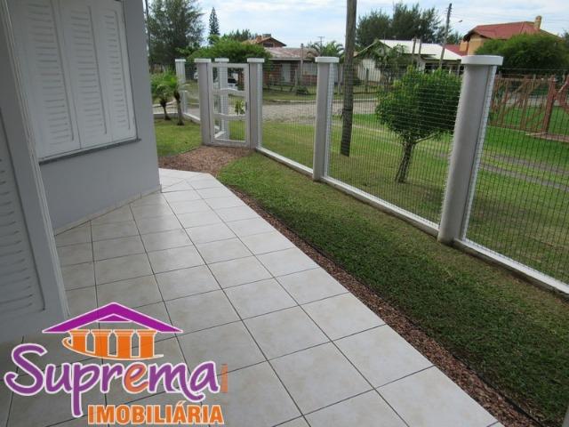 51-99286.3405/ C073. Lindo sobrado em esquina!Apenas 150m do mar! - Foto 11