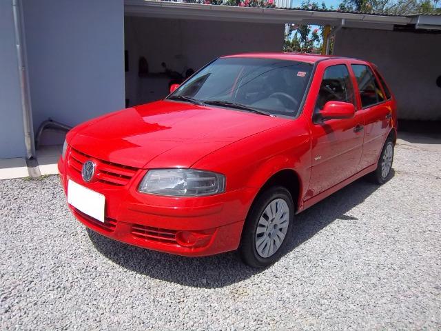 Gol 1.0 com direção hidraulica