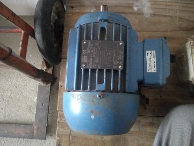 Motor de indução trifásico 4 polos - Foto 3