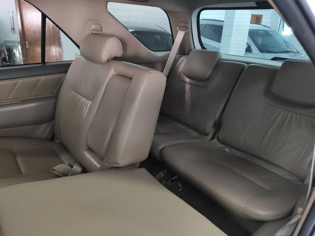 Hilux Sw4 SRV 3.0 T.D.I 4x4 Aut *7 lugares - Foto 18