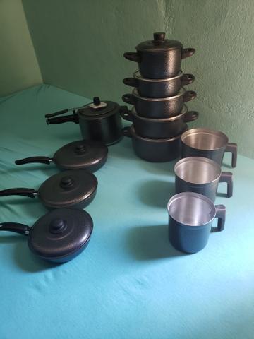 Kit de panelas craqueadas