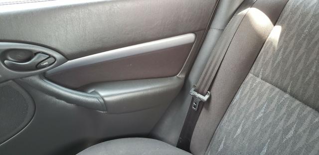 Ford Focus Hacth 2.0 16v Duratec 2007 - Foto 19