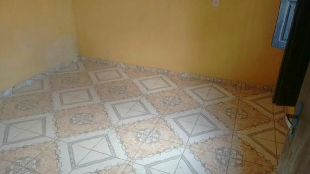 Aluga-se uma casa
