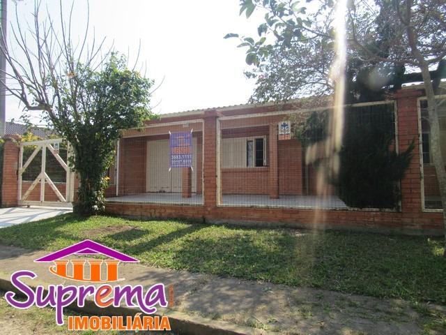 51-99286.3405/ C458. Casa em Albatroz!Espaço de lazer com piscina!