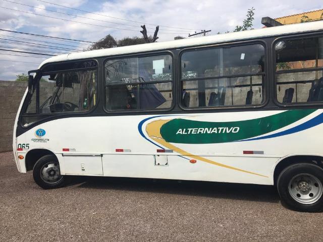 Micro-ônibus Mercedes Bens LO915 - 2010 - Foto 10