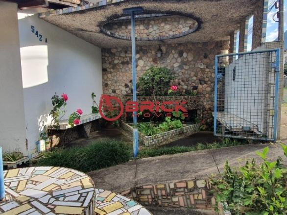 Linda casa de 1 quarto ao lado da feirinha do alto - Foto 4