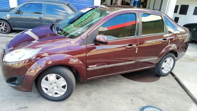 Fiesta Sedan 1.6 Class Bco couro extra 2011 - Foto 5