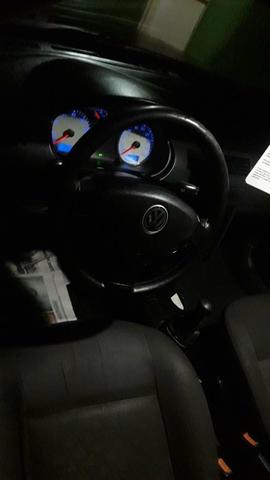 Gol g3 plus completo 16v troco em carro mais novo tenho uma moto tbm - Foto 5