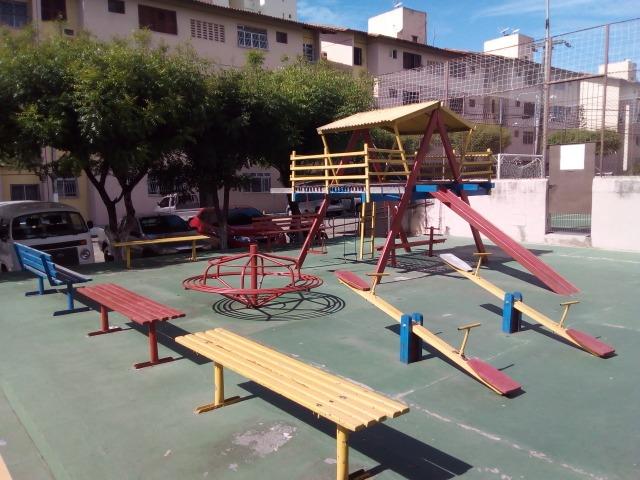 Aluga-se Lindo Apartamento no Bairro Damas no 1° Andar - Foto 3