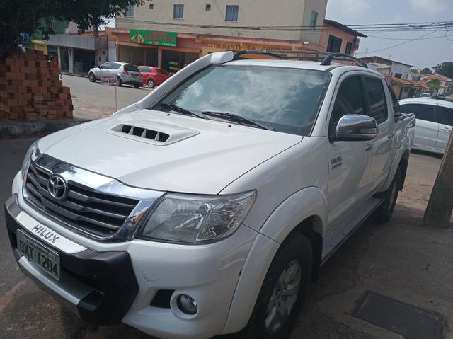 Toyota hilux srv diesel 4/4 automatica 2015