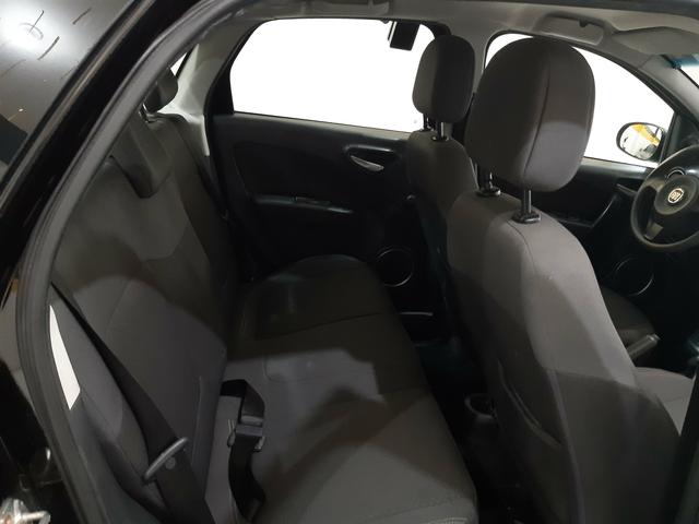 FIAT- Grand Siena 1.4 2016 - Foto 12