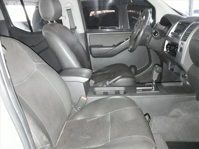 NISSAN FRONTIER 2.5 LE 4X4 CD TURBO ELETRONIC DIESEL 4P AUTOMÁTICO - Foto 7