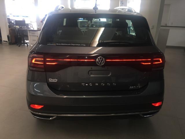 VW - T-Cross Highline 1.4 TSI 2019/20 cor Cinza R$120.990,00 - Foto 5