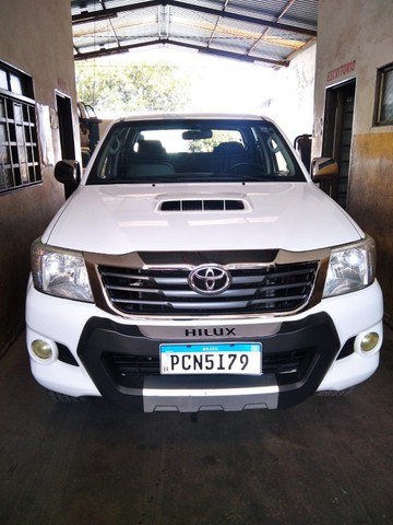 VENDE SE HILLUX,DIESEL 4X4