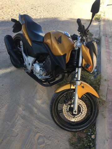 CB 300
