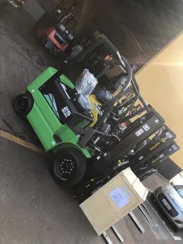 Locação de Empilhadeiras - Gás (GLP)/ Diesel/ Elétricas - Foto 2
