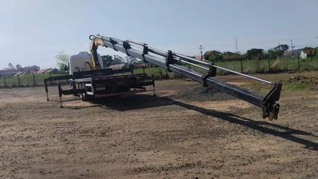 scania p-270 ano 2012 munck luna 47.5 ton 2022 - Foto 13