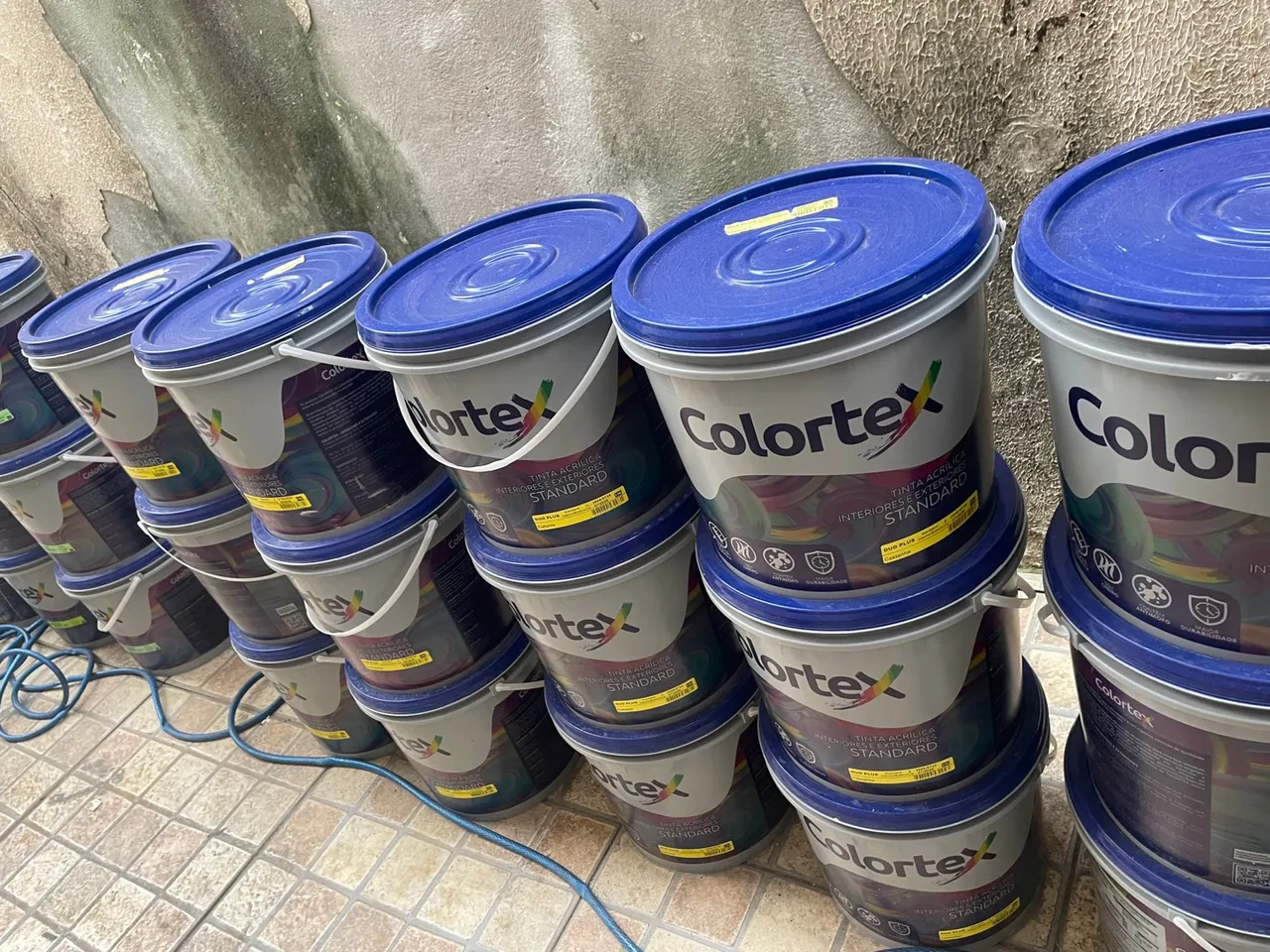 Tinta externa 169,90 cores