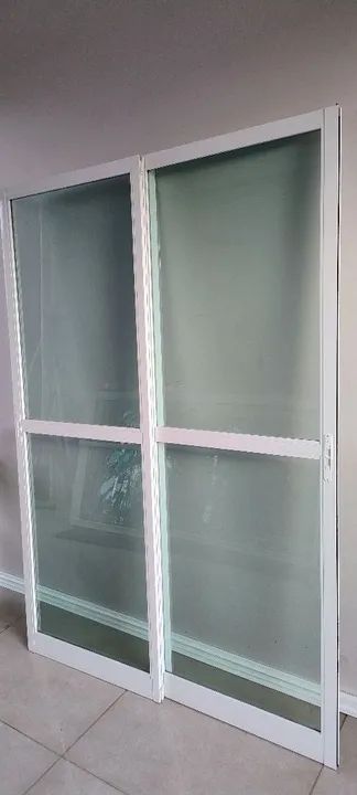 Porta Sacada de Alumínio Completa/1,47×2,11 - Foto 4