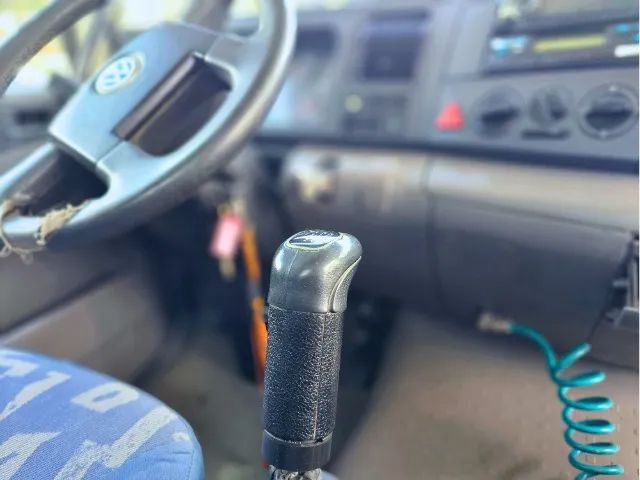 VW 15190 4x2 com Carroceria grade baixa. Muito Conservado. - Foto 3