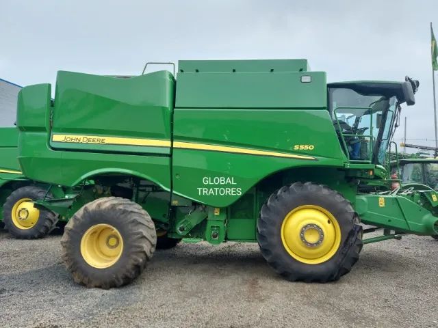 Oferta! Colheitadeira John Deere modelo S550 