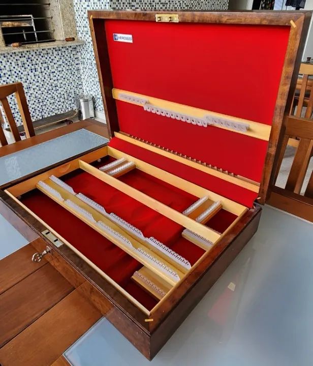 Caixa de Madeira para Faqueiro "Hércules" 130 pçs