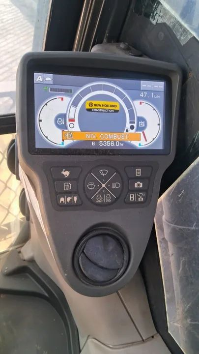 New Holland 245  - Foto 6