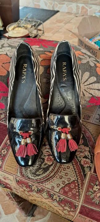 Sapatilhas Rafa's Zebra - Preta e branca com Detalhe em Tassel