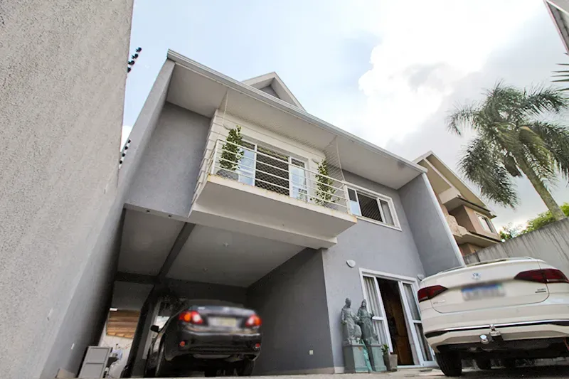 Imobiliária Cilar Aluga Sobrado 4 Quartos em Santa Felicidade com 320,72m², Ref. 06571.002