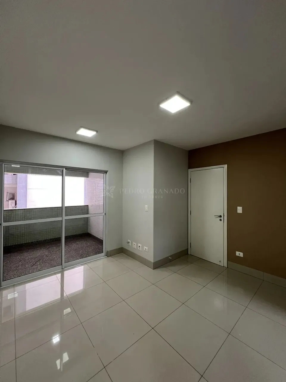 Apartamento 03 Dormitórios - Zona 01