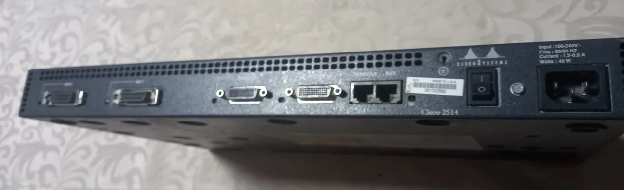 ROTEADOR CISCO 2514 REDES - Foto 2