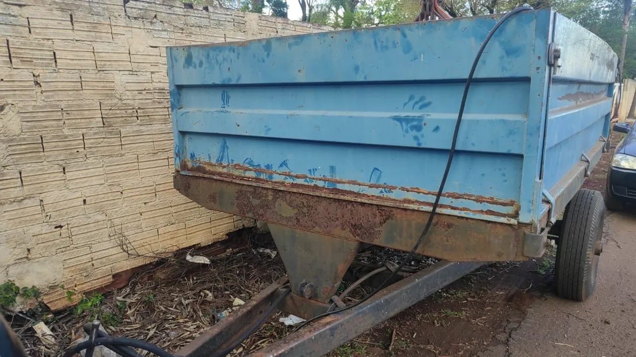 Carreta basculante para trator - Foto 2