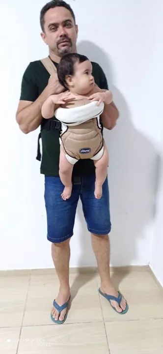 Canguru Chicco para bebê