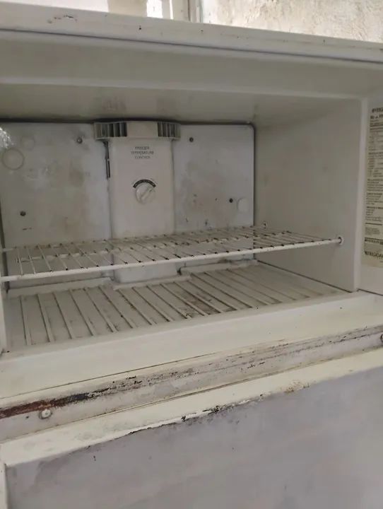 Geladeira Duplex Usada em Ótimo Estado - Foto 3