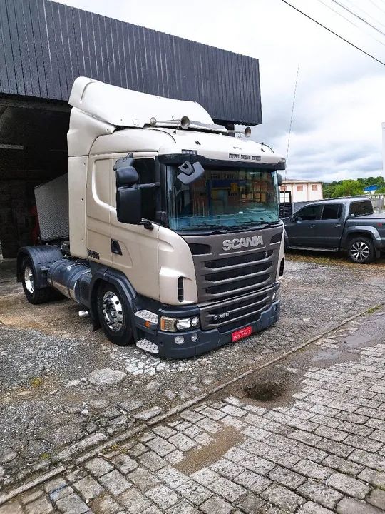 Caminhão Scania G380 