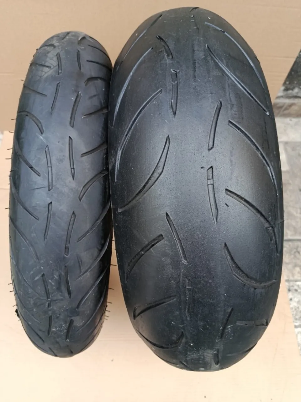 Par de pneu usado Metzeler Sportec M7RR 190/55-17 e 120/70-17