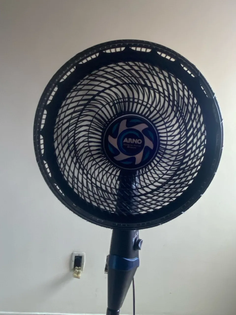 Ventilador coluna Arno - Potente e silencioso