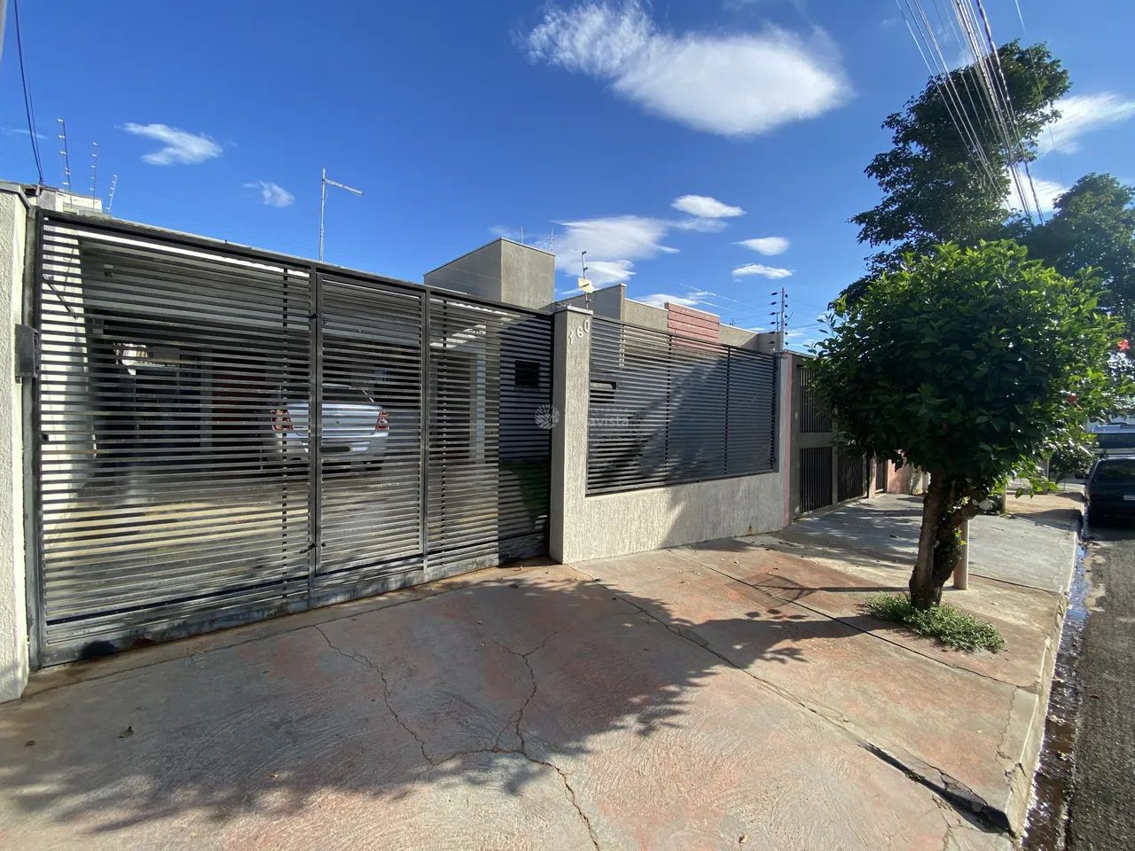 CASA À VENDA NO JARDIM VALE DAS PEROBAS EM ARAPONGAS. - Foto 2