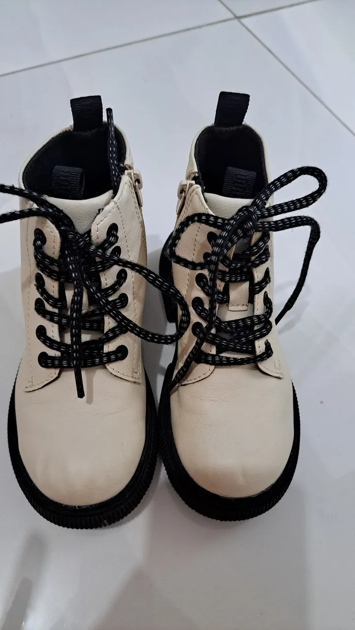 Bota Zara infantil