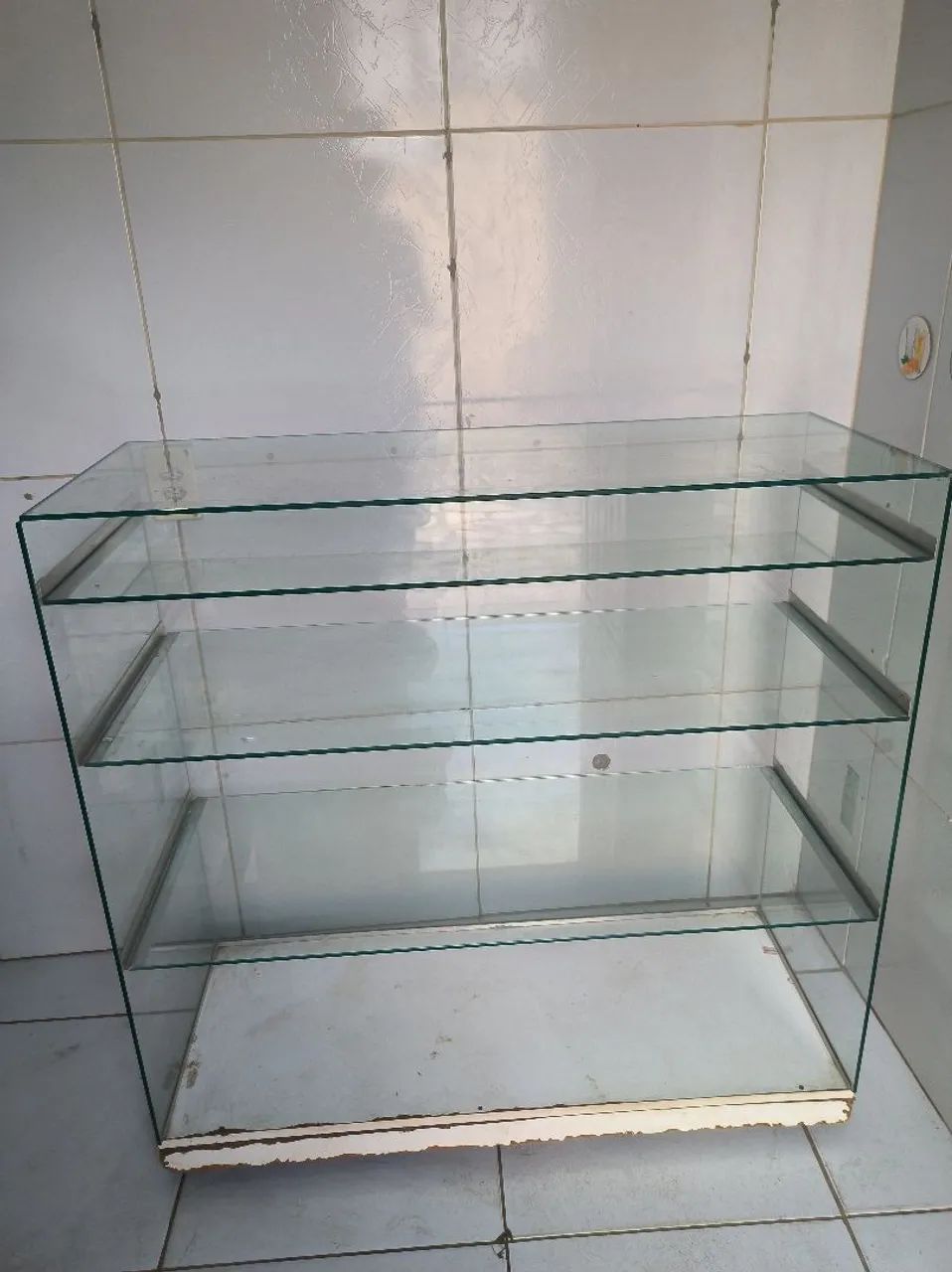 Cômoda de vidro 