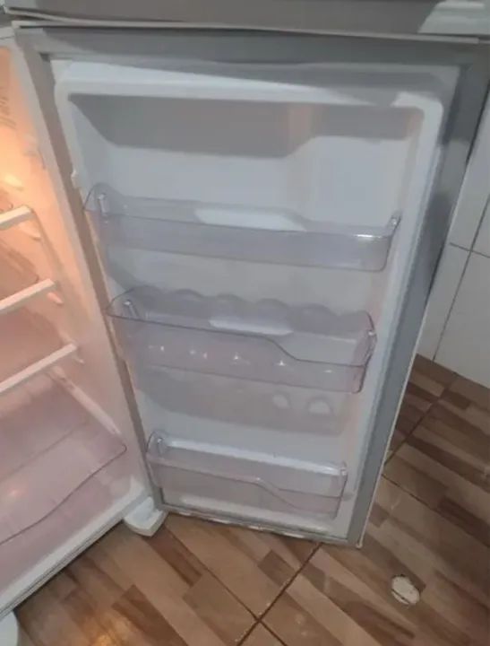 Geladeira Electrolux Frost Free duplex (Faço entrega) - Foto 2