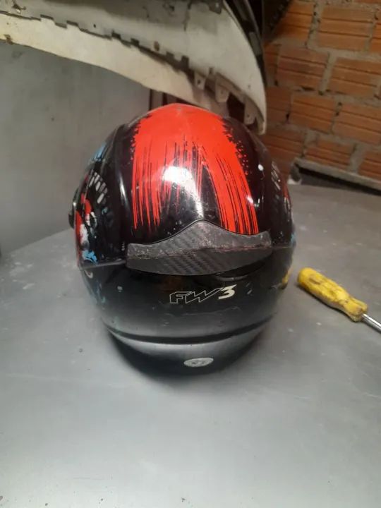 Capacete de Moto FW3 - Preto com Vermelho