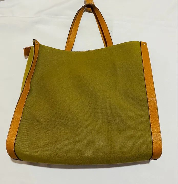 Bolsa SCHUTZ Verde Militar - Nova! (Grande) - Foto 2